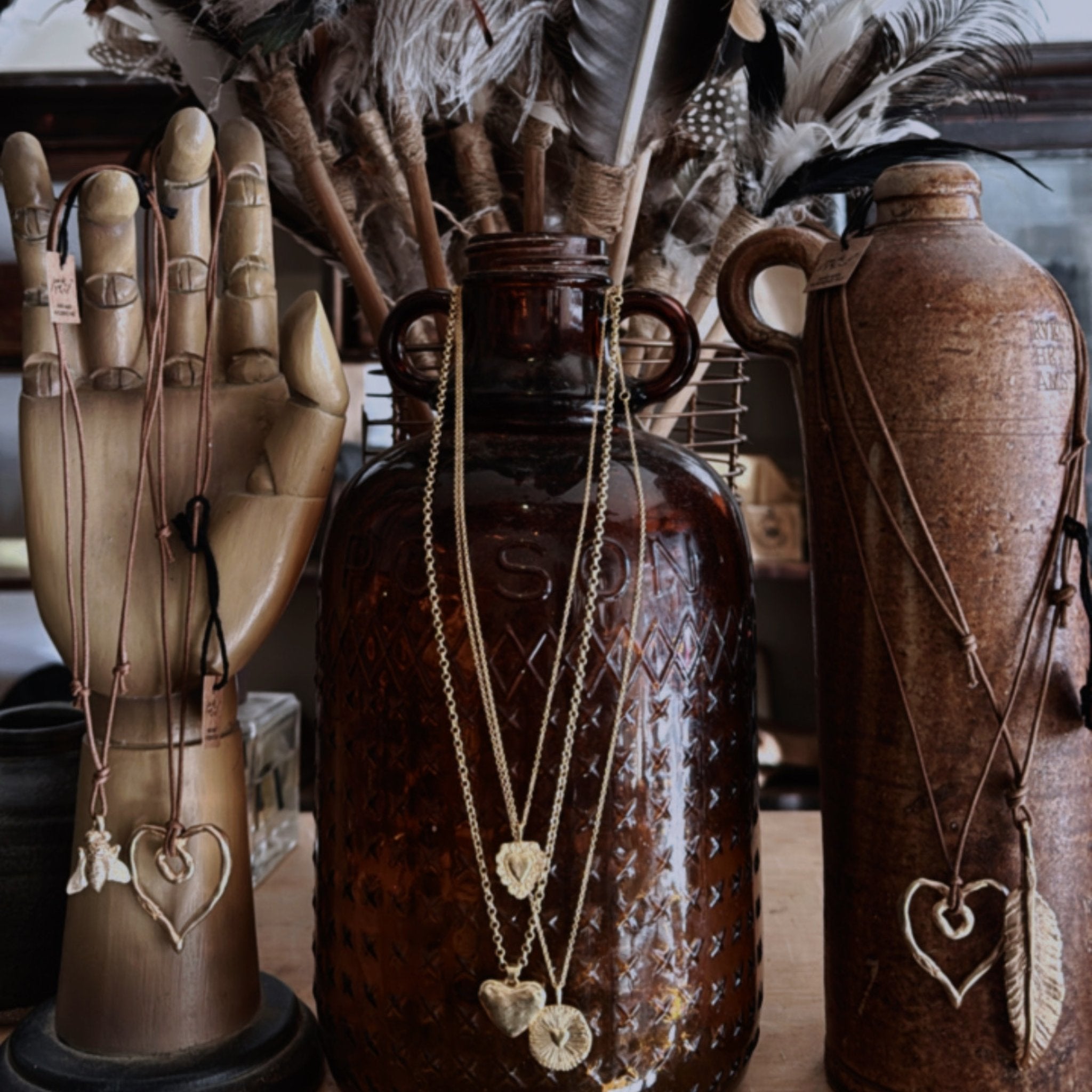 Peschi Che Volano Jewellery on display at Tomolly Carcoar.