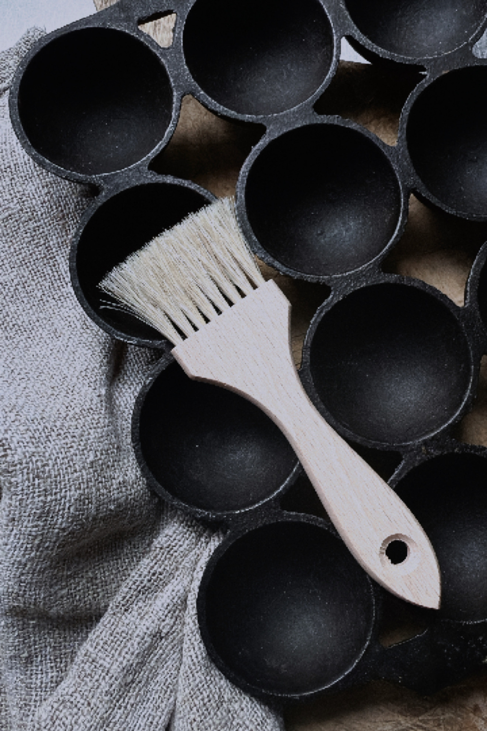 Redecker flat pastry brush with beechwood handle and natural bristles, available at Tomolly
