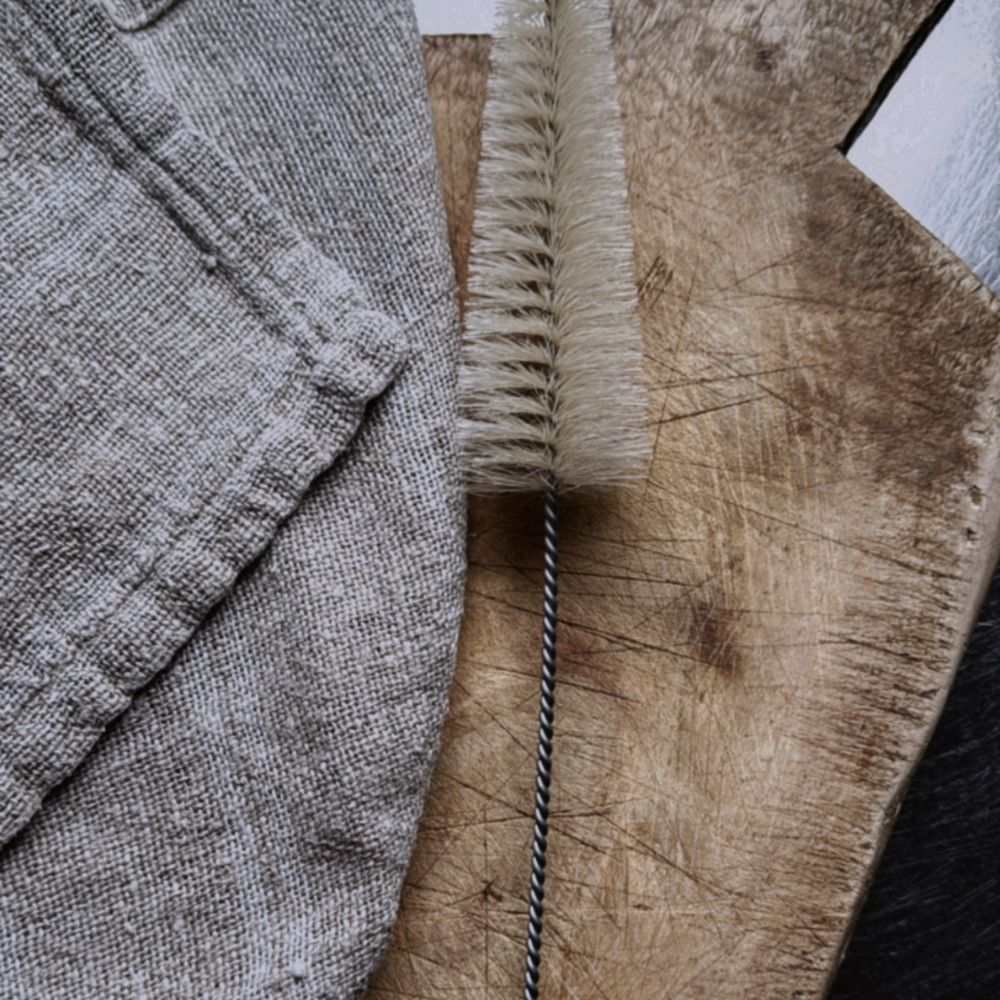 Redecker bottle brush with wire handle and black horsehair tip shop at Tomolly.
